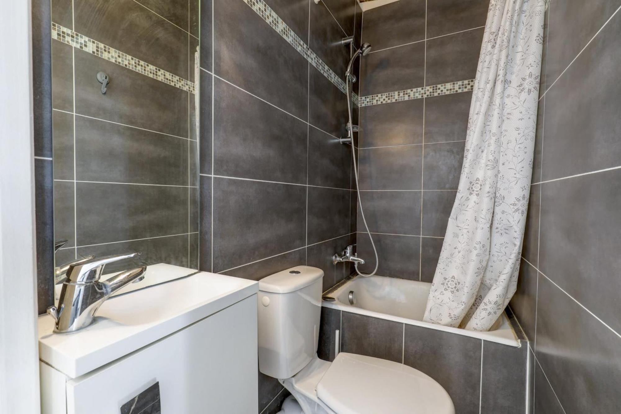 Bnbnova - Le Marais Republique Appartement *