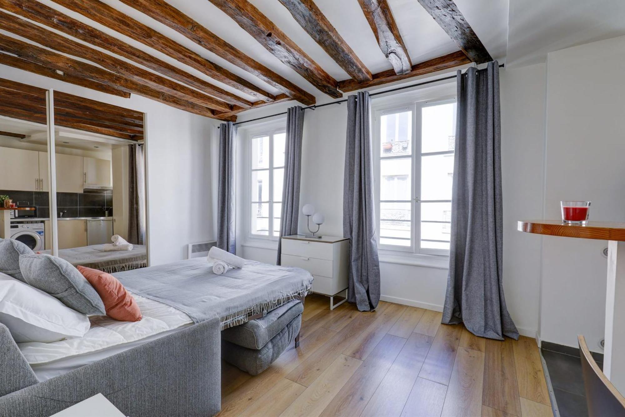 Bnbnova - Le Marais Republique Appartement *